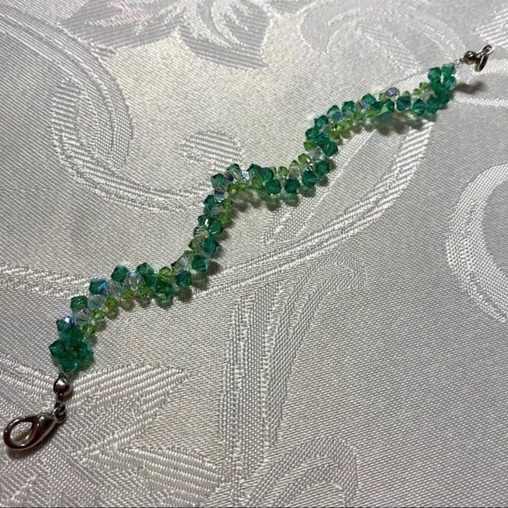 Swarovski Crystal Green Wavy Bracelet